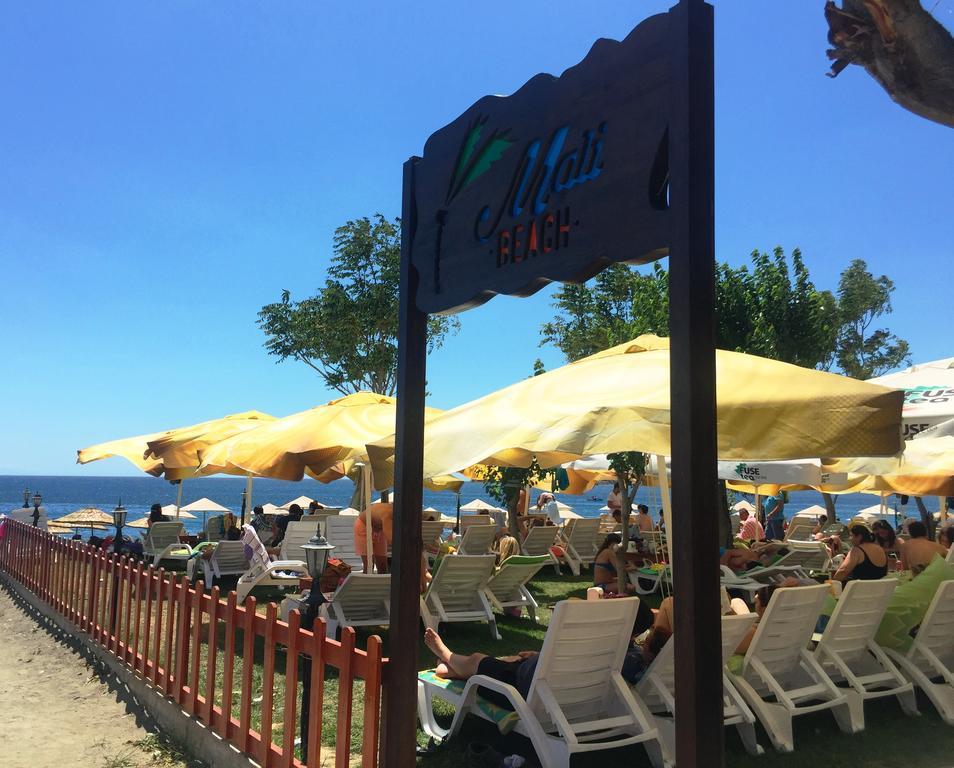 Mali Beach Aparthotel Siğacık Bagian luar foto