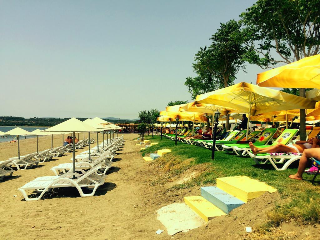 Mali Beach Aparthotel Siğacık Bagian luar foto